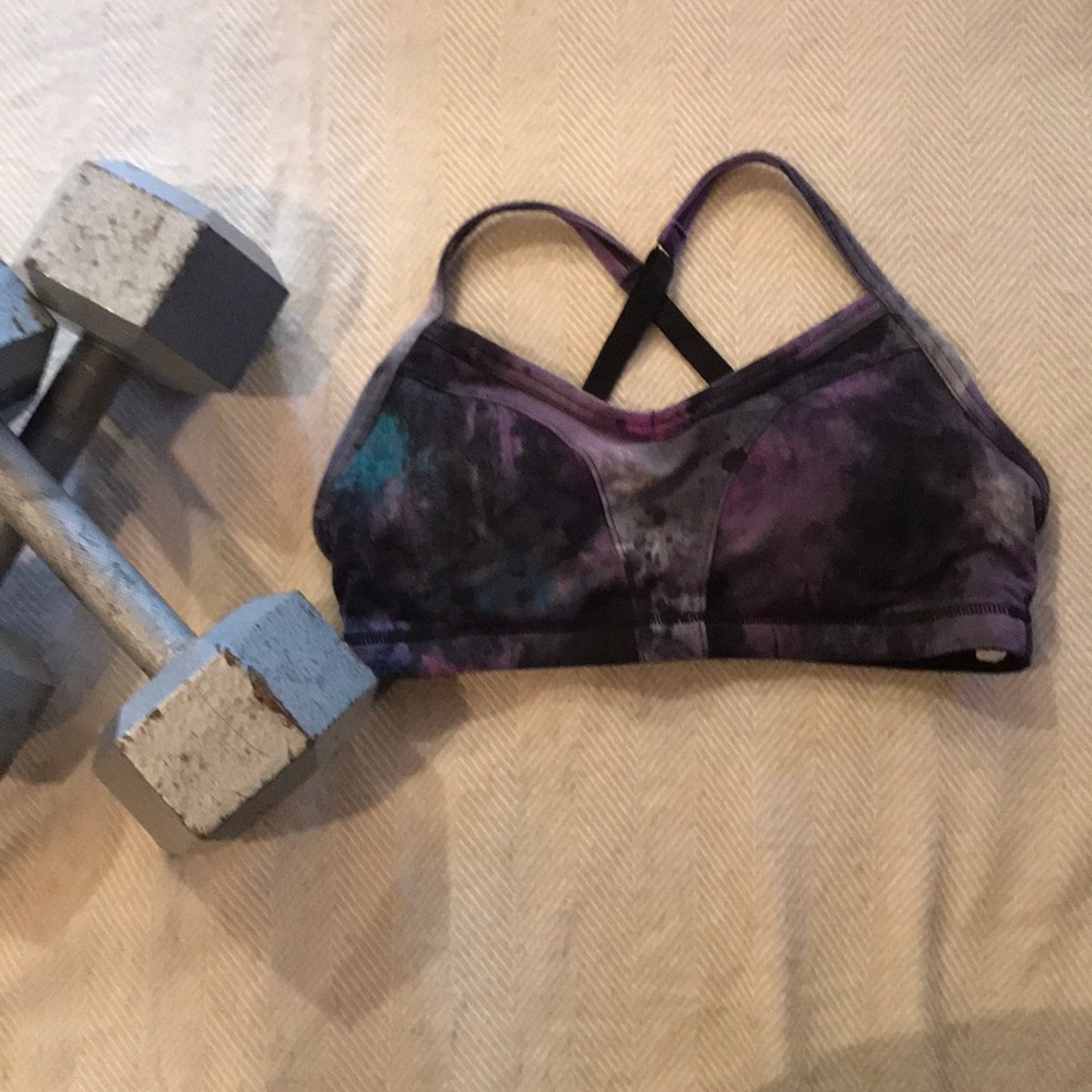 Lucy sports bra